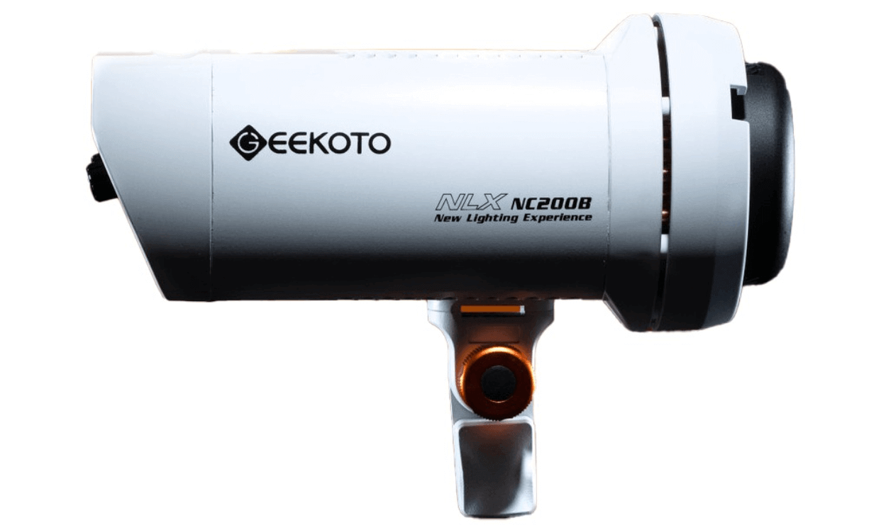 Geekoto NC200B continuous light for photographers
