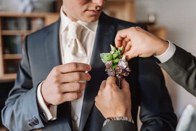 wedding photography shots - groom