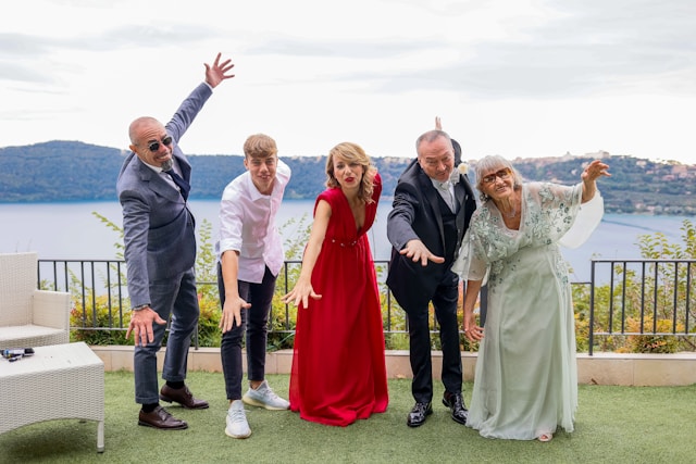 wedding group poses