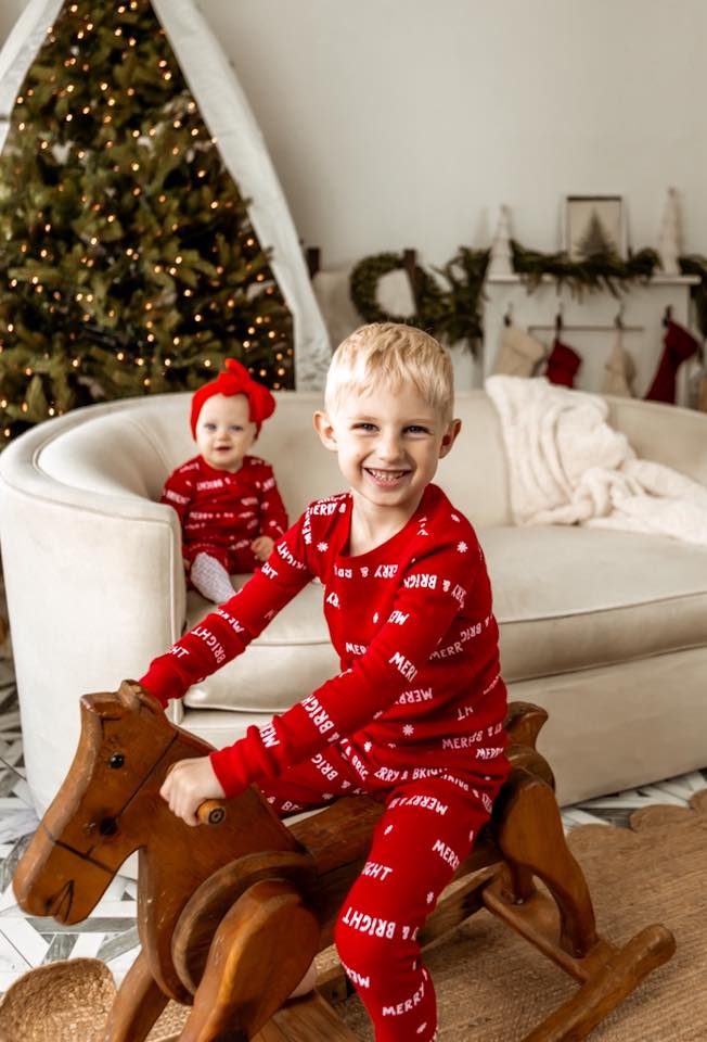 Cozy in-home Christmas sessions