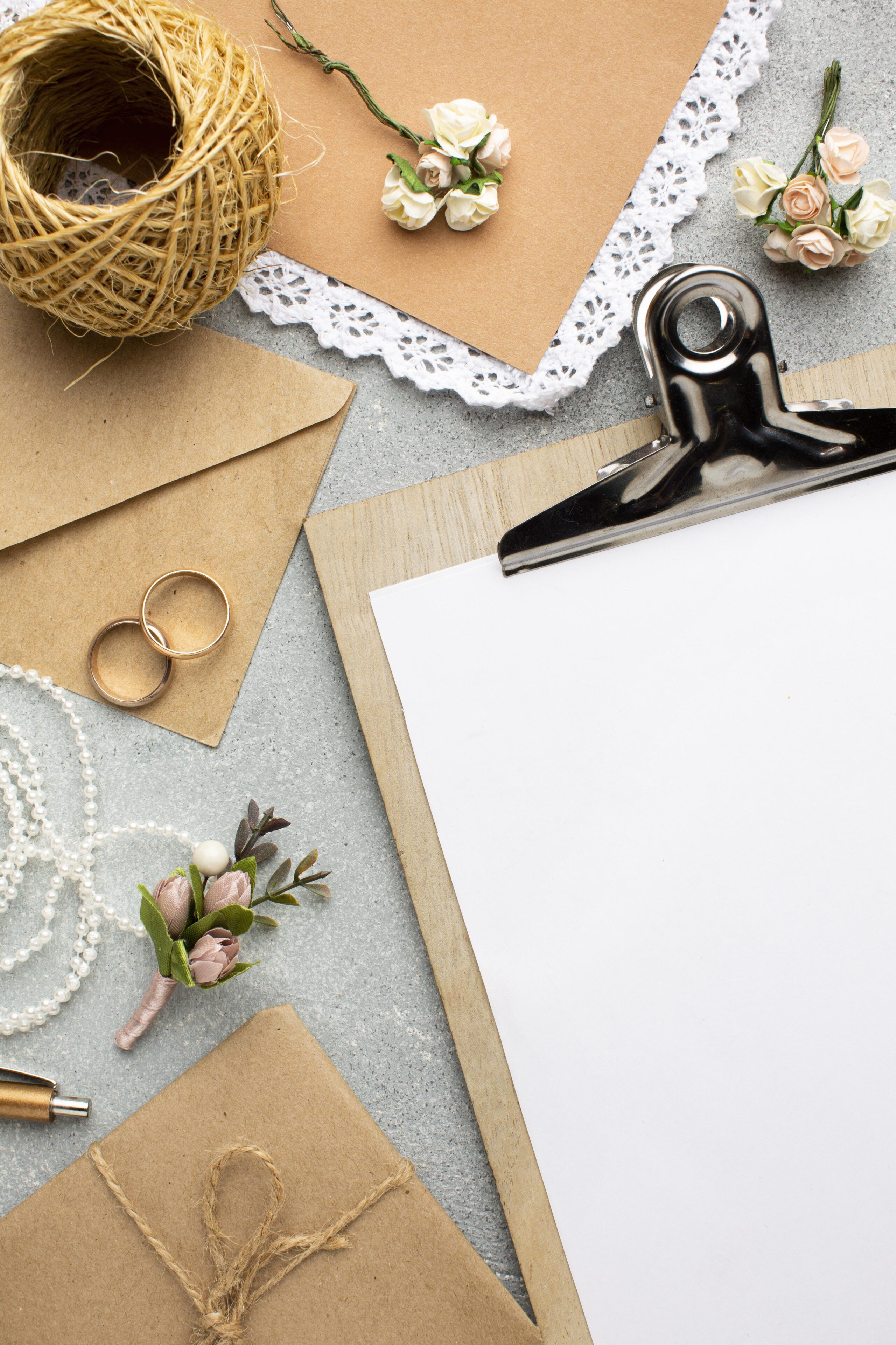 Must-include causes in a wedding photography contract 