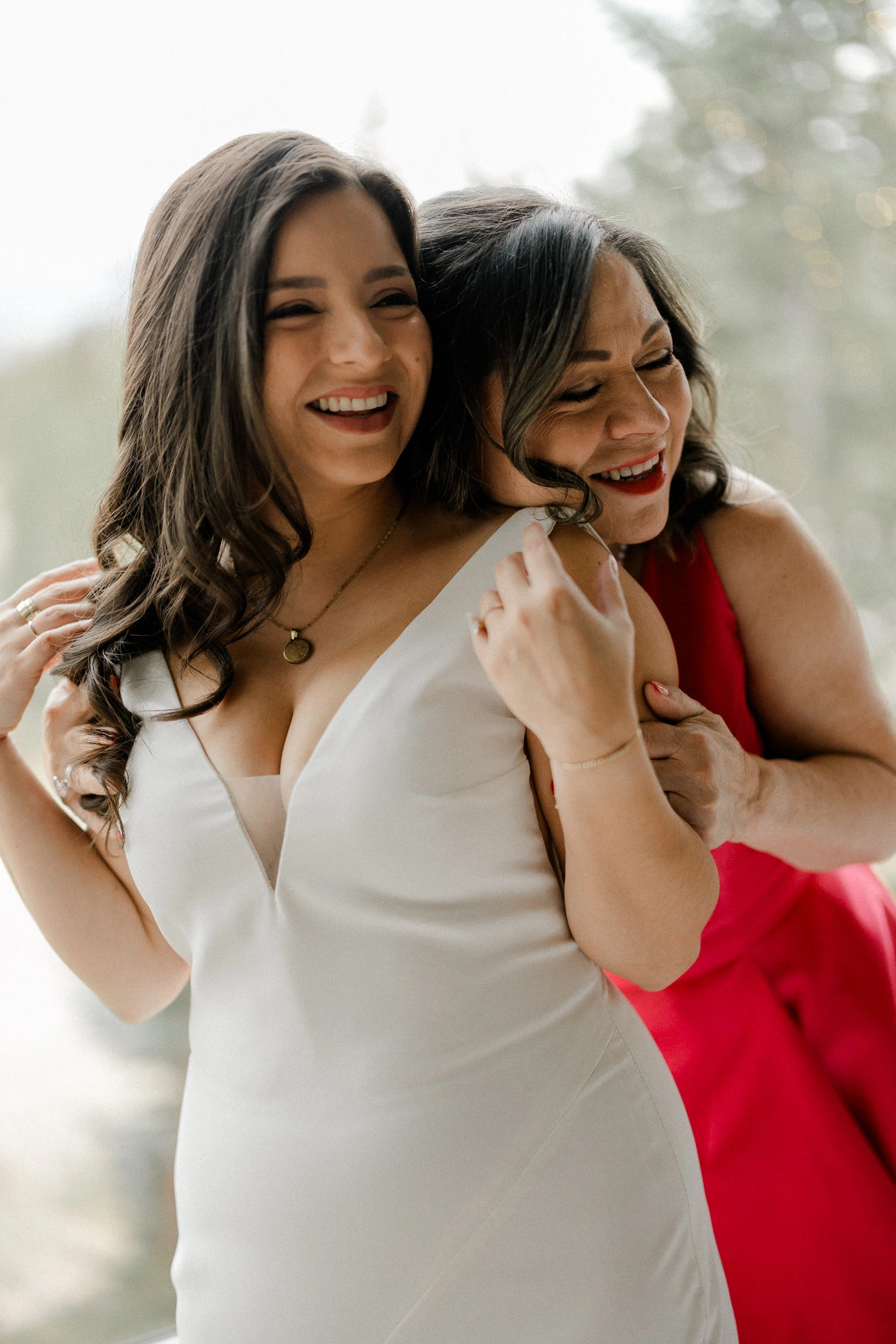 How to become a second shooter for weddings