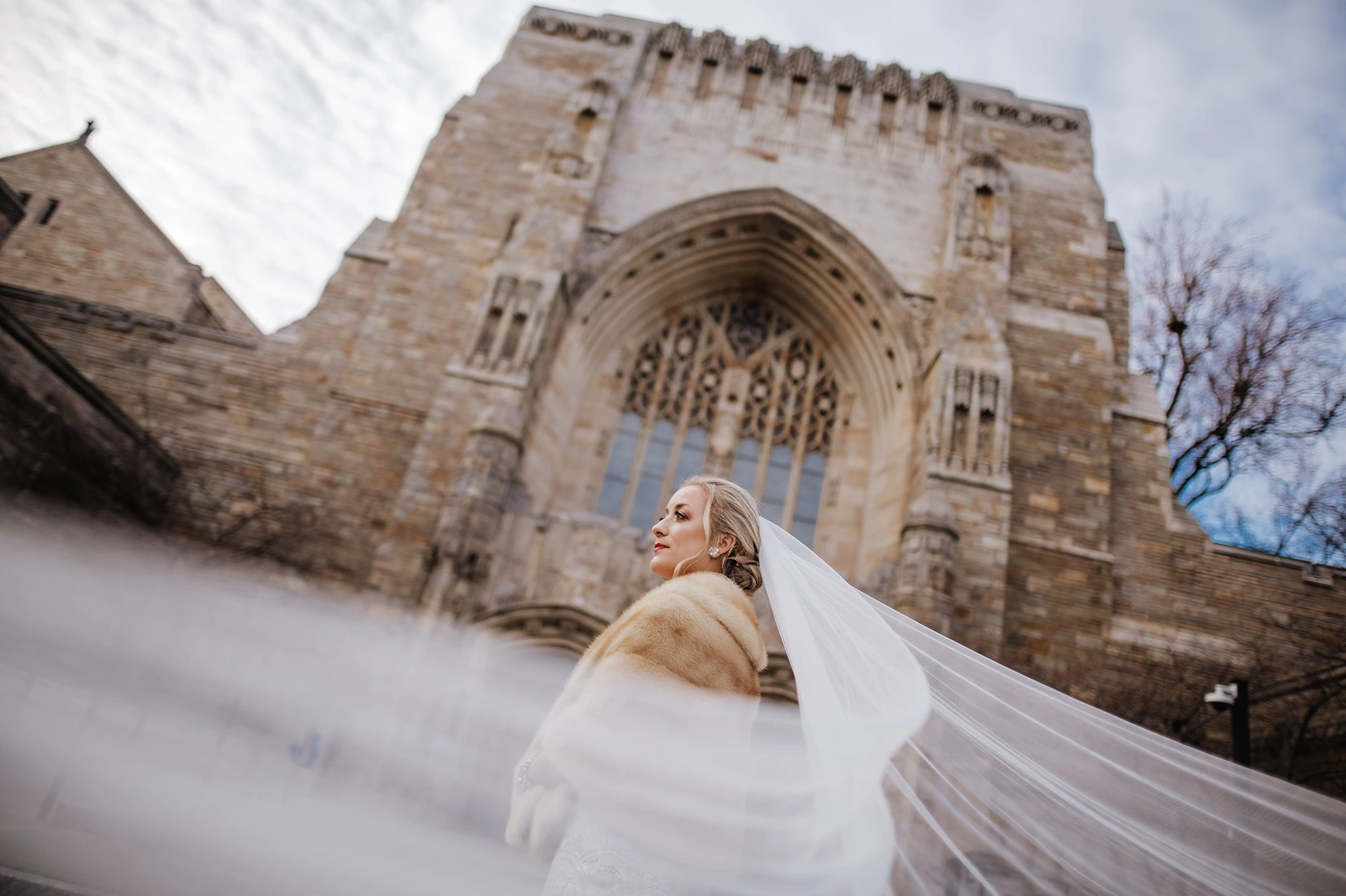 Winter Wedding Photography Tips from Pros: Gear, Lighting & Timelines